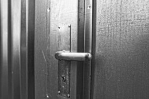 תיקון דלתות כניסה מומלץ בבאר יעקב