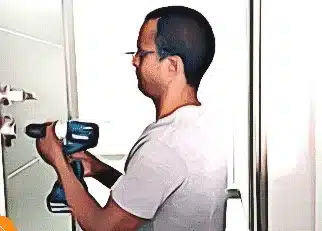 פורץ כספות מחיר - ציון המנעולן מומחה לפריצת כספות בישראל